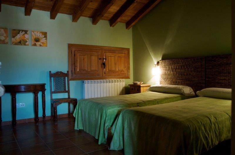 Tres Navios En El Mar Casa Rural De 10 Habitaciones Con Bano Individual Precios Web Montejo de Tiermes Kültér fotó
