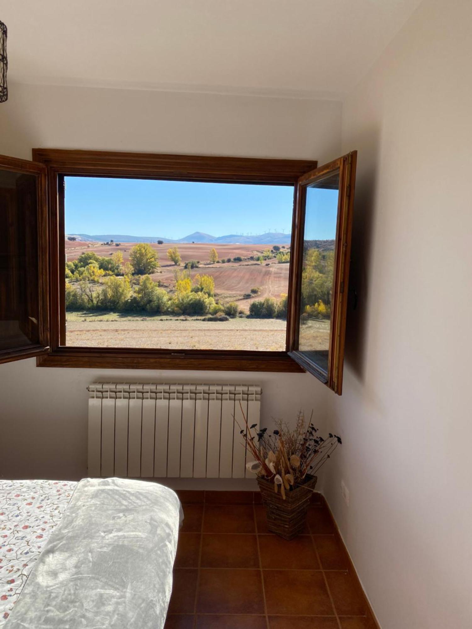 Tres Navios En El Mar Casa Rural De 10 Habitaciones Con Bano Individual Precios Web Montejo de Tiermes Kültér fotó