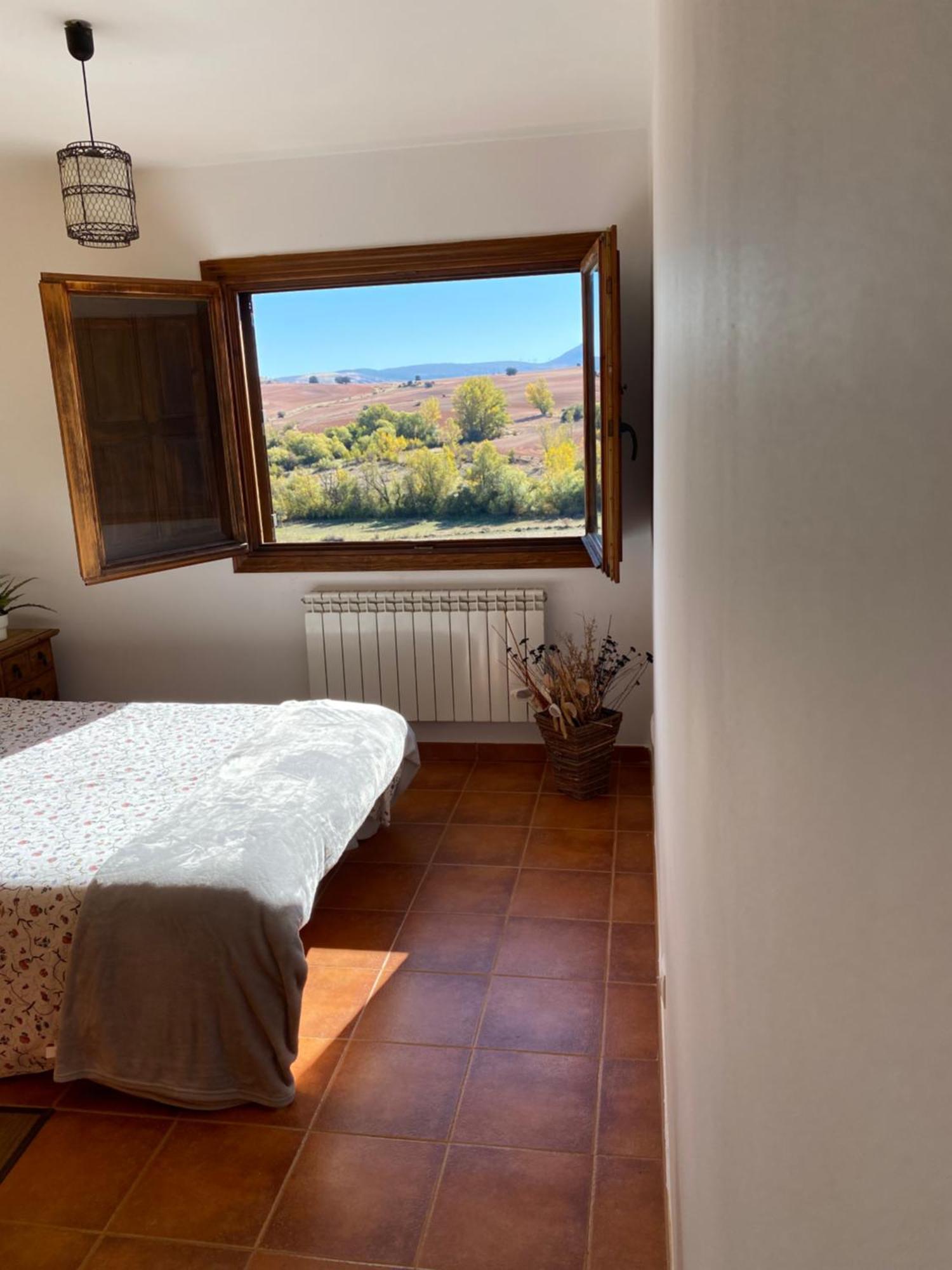 Tres Navios En El Mar Casa Rural De 10 Habitaciones Con Bano Individual Precios Web Montejo de Tiermes Kültér fotó